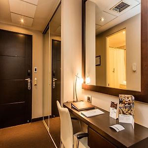 Habitación Estándar con 2 Camas Individuales